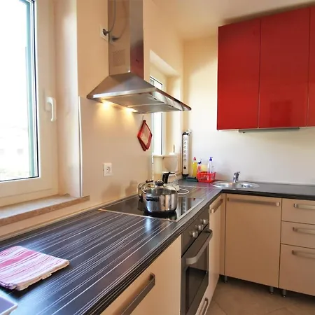 Apartment One Bedroom Bonsai With Shared Pool Kukci