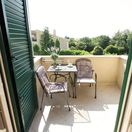 One Bedroom Bonsai With Shared Pool *