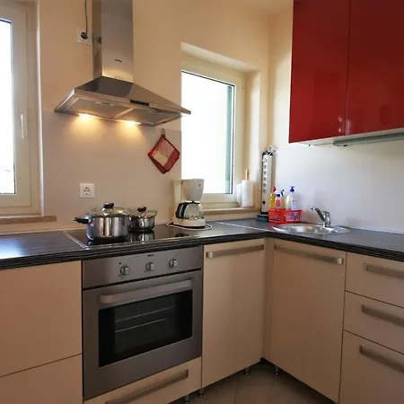 아파트 One Bedroom Bonsai With Shared Pool