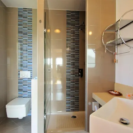 One Bedroom Bonsai With Shared Pool Kukci