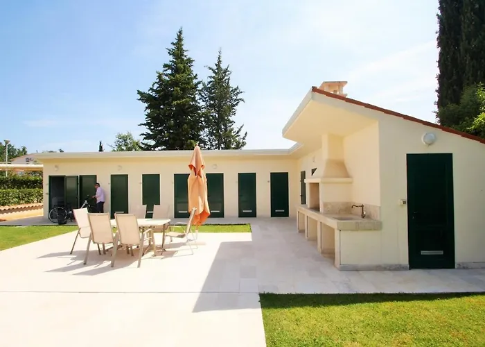 One Bedroom Bonsai With Shared Pool