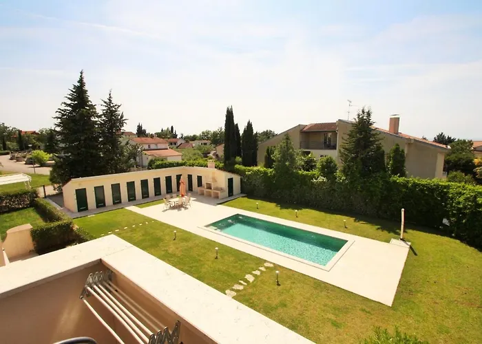 One Bedroom Bonsai With Shared Pool * Kukci