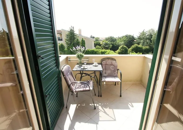 One Bedroom Bonsai With Shared Pool *